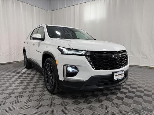 Summit White 2024 Chevrolet Traverse RS