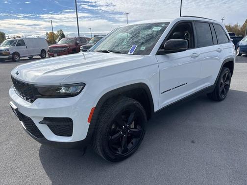 2023 Jeep Grand Cherokee Altitude