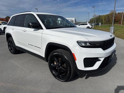 2023 Jeep Grand Cherokee Altitude