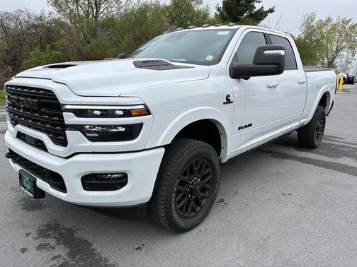 Bright White Clearcoat 2025 RAM 2500 Limited Crew Cab 4x4 6'4' Box