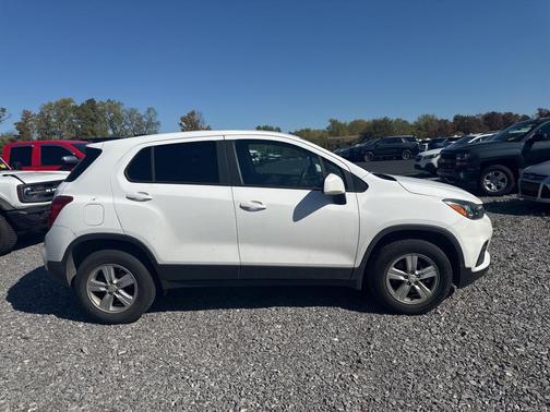 2022 Chevrolet Trax LS