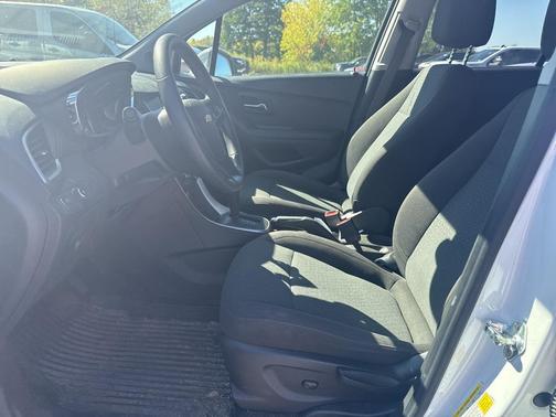 2022 Chevrolet Trax LS