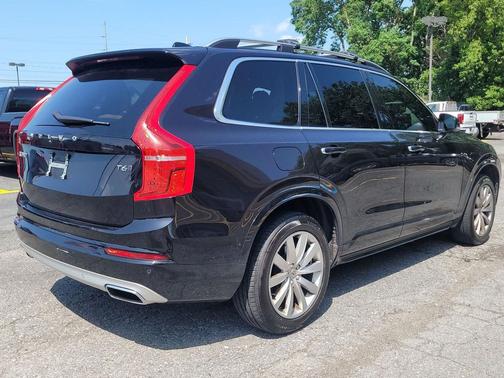 Onyx Black Metallic 2018 Volvo XC90 T6 Momentum