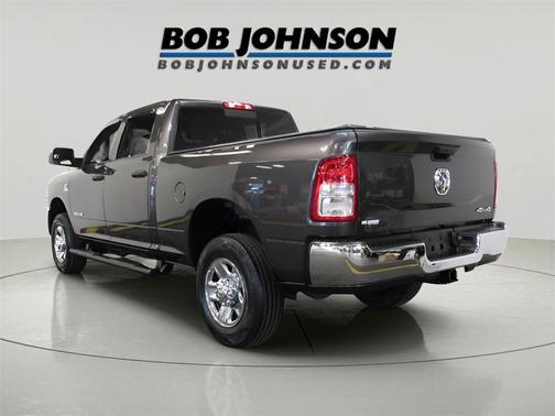 2021 RAM 3500 Tradesman Crew Cab 4x4 6'4' Box