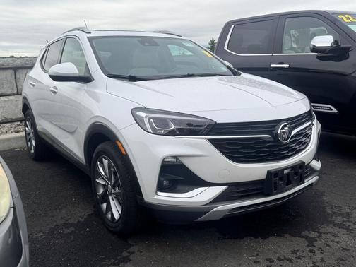 White Frost Tricoat 2023 Buick Encore GX Essence