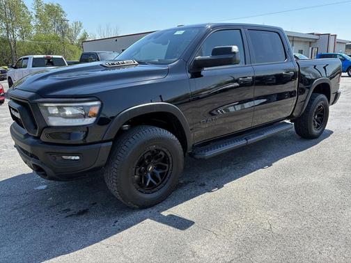Diamond Black Crystal Pearl 2021 RAM 1500 Rebel