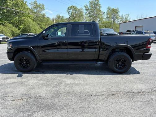 Diamond Black Crystal Pearl 2021 RAM 1500 Rebel