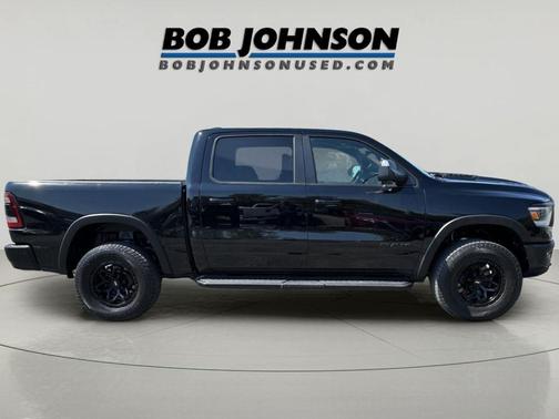 Diamond Black Crystal Pearl 2021 RAM 1500 Rebel
