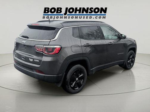 Granite Crystal Metallic Clearcoat 2019 Jeep Compass Latitude