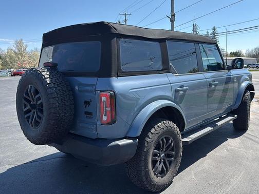 Azure Gray Metallic Tri-Coat 2023 Ford Bronco Outer Banks