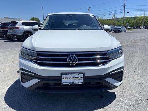 Pure White 2022 Volkswagen Tiguan 2.0T SE 4MOTION