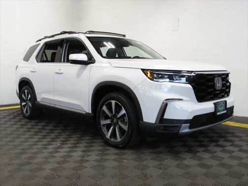2024 Honda Pilot Touring 8-Passenger