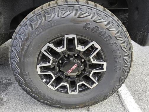 2025 GMC Sierra 2500 AT4