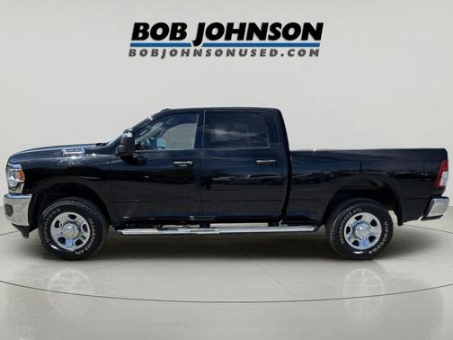Diamond Black Crystal Pearlcoat 2024 RAM 2500 Tradesman Crew Cab 4x4 6'4' Box