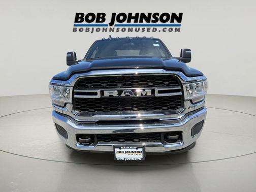 Diamond Black Crystal Pearlcoat 2024 RAM 2500 Tradesman Crew Cab 4x4 6'4' Box