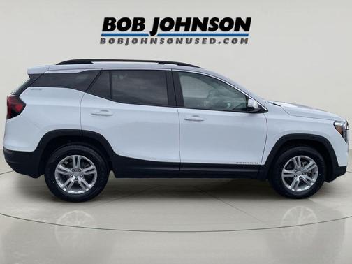 Summit White 2023 GMC Terrain SLE