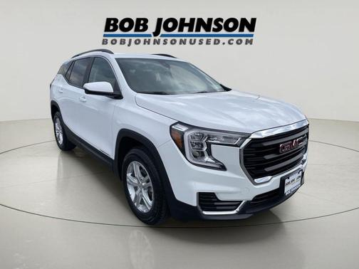 Summit White 2023 GMC Terrain SLE