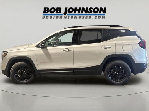Quicksilver Metallic 2022 GMC Terrain AWD AT4