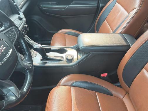 Red Quartz Tintcoat 2019 GMC Acadia SLT-1