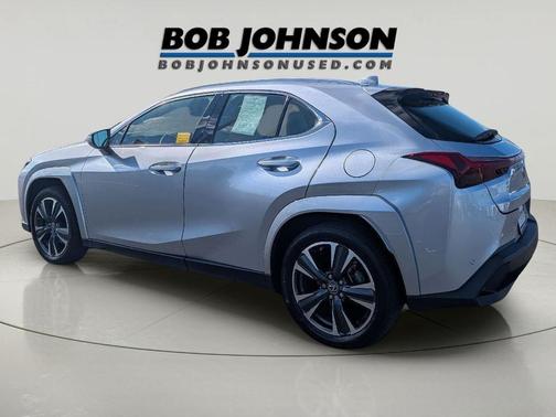 Iridium 2023 Lexus UX 250h Base