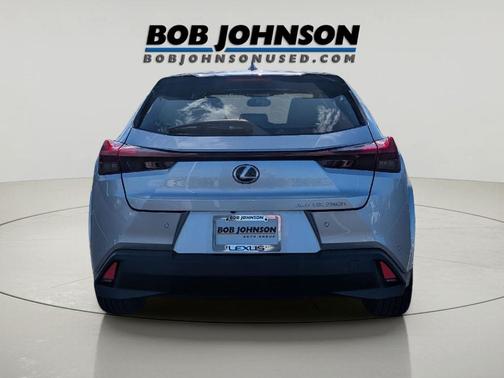 Iridium 2023 Lexus UX 250h Base