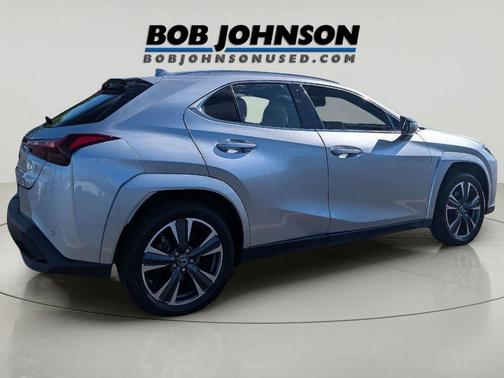 Iridium 2023 Lexus UX 250h Base