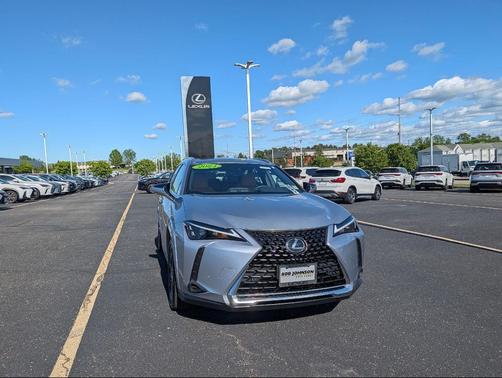 Iridium 2023 Lexus UX 250h Base
