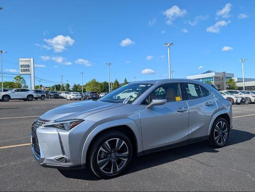 Iridium 2023 Lexus UX 250h Base
