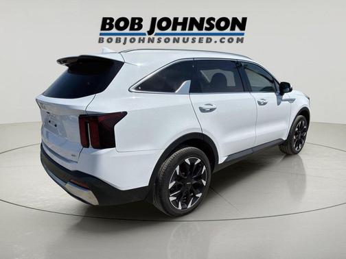 Glacial White Pearl 2025 Kia Sorento EX
