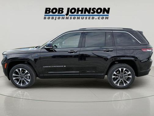 Diamond Black Crystal Pearlcoat 2022 Jeep Grand Cherokee 4xe Overland