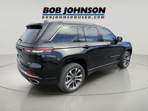 Diamond Black Crystal Pearlcoat 2022 Jeep Grand Cherokee 4xe Overland