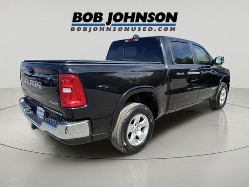 Diamond Black Crystal Pearlcoat 2025 RAM 1500 Big Horn/Lone Star