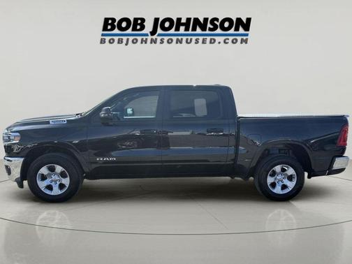 Diamond Black Crystal Pearlcoat 2025 RAM 1500 Big Horn/Lone Star