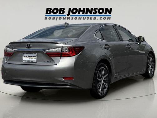 Atomic Silver 2017 Lexus ES 300h Base