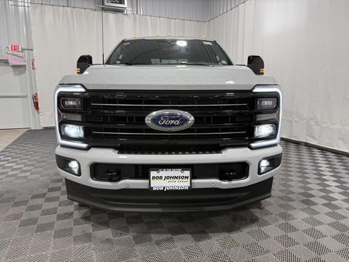 2025 Ford F-250 Platinum