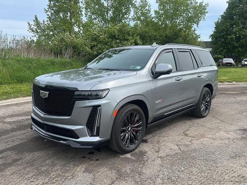 Argent Silver Metallic 2023 Cadillac Escalade V-Series