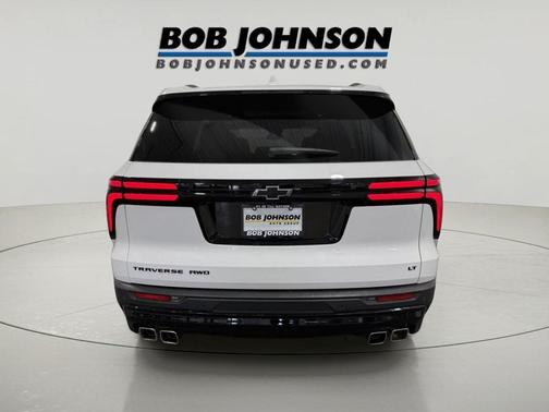 Summit White 2024 Chevrolet Traverse LT