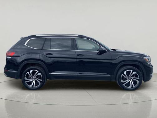 Deep Black Pearl 2021 Volkswagen Atlas 3.6L SEL Premium