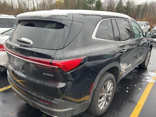 2025 Buick Enclave Preferred FWD