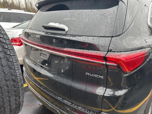 2025 Buick Enclave Preferred FWD