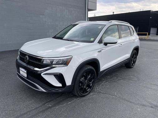 2023 Volkswagen Taos 1.5T SE