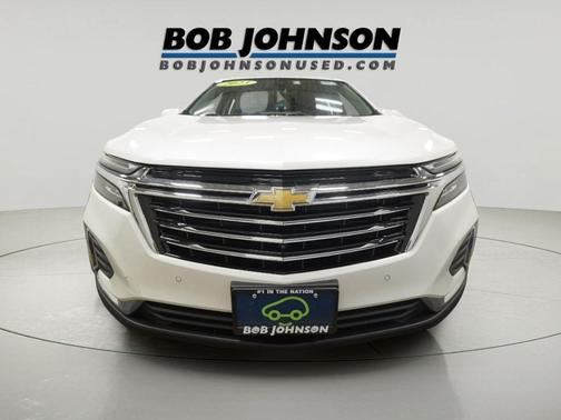 Iridescent Pearl Tricoat 2023 Chevrolet Equinox Premier w/1LZ