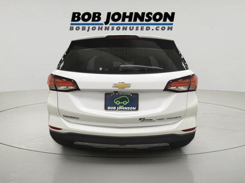 Iridescent Pearl Tricoat 2023 Chevrolet Equinox Premier w/1LZ