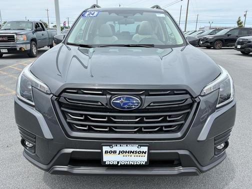 Magnetite Gray Metallic 2024 Subaru Forester Premium