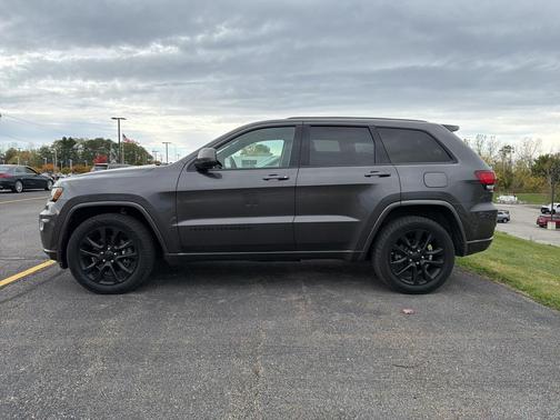 2021 Jeep Grand Cherokee Laredo