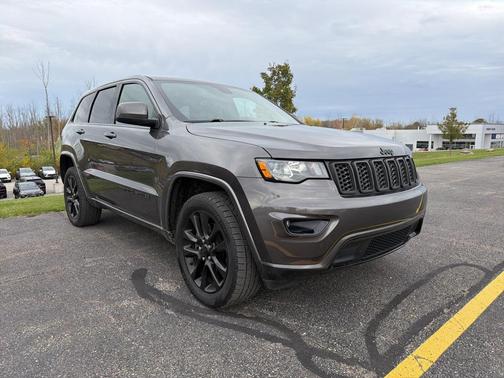 2021 Jeep Grand Cherokee Laredo
