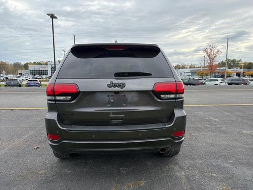 2021 Jeep Grand Cherokee Laredo