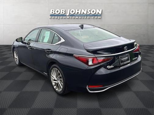 2019 Lexus ES 300h Luxury