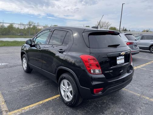 Mosaic Black Metallic 2020 Chevrolet Trax LS