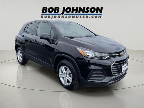 Mosaic Black Metallic 2020 Chevrolet Trax LS